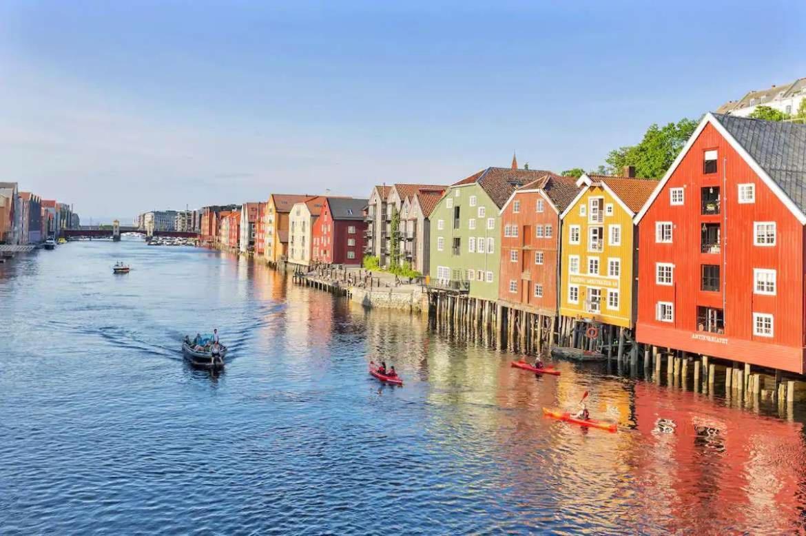 Solsiden Modern Stay: King Beds, Private Entry Trondheim Zewnętrze zdjęcie