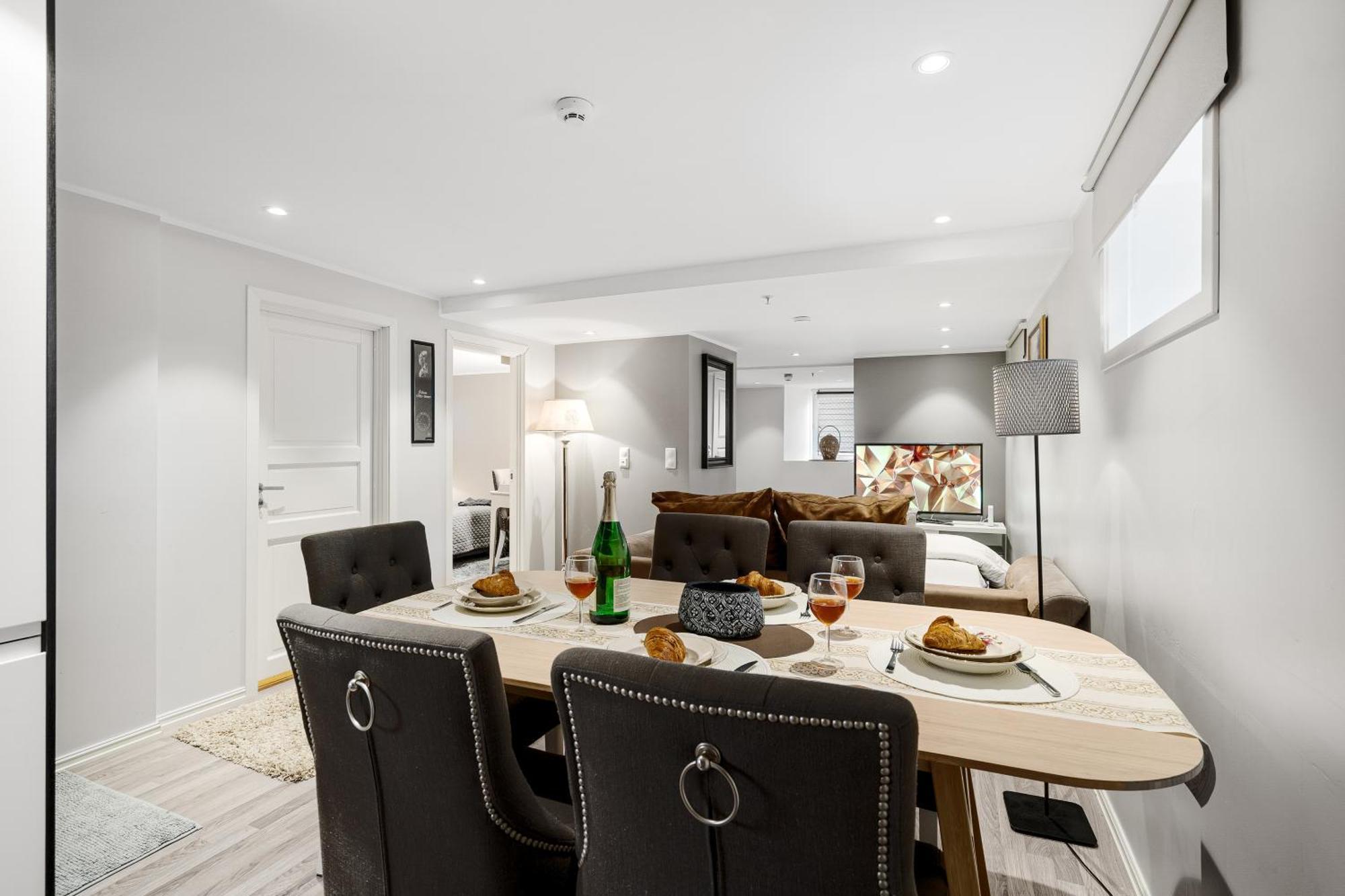 Solsiden Modern Stay: King Beds, Private Entry Trondheim Zewnętrze zdjęcie