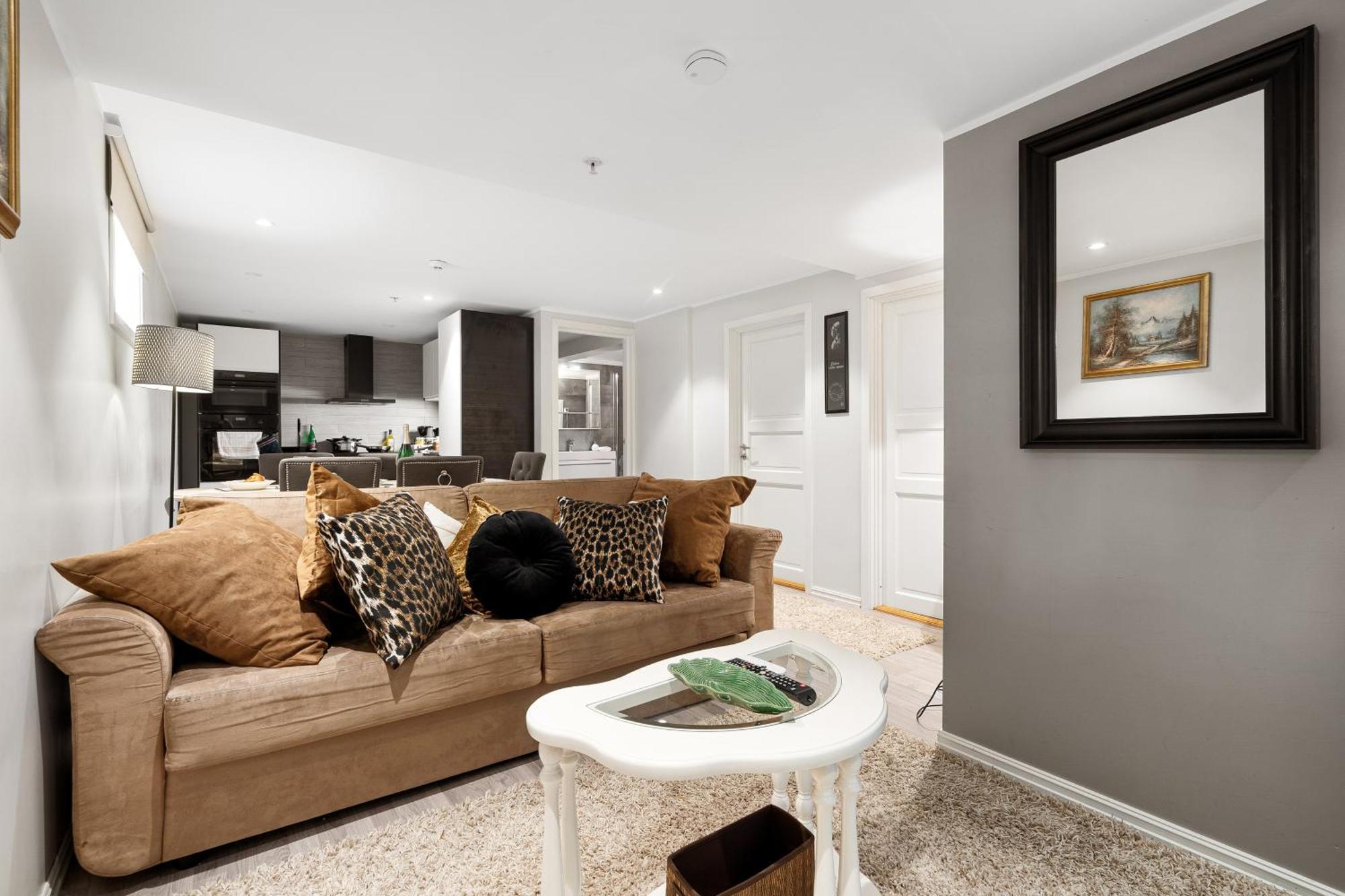 Solsiden Modern Stay: King Beds, Private Entry Trondheim Zewnętrze zdjęcie
