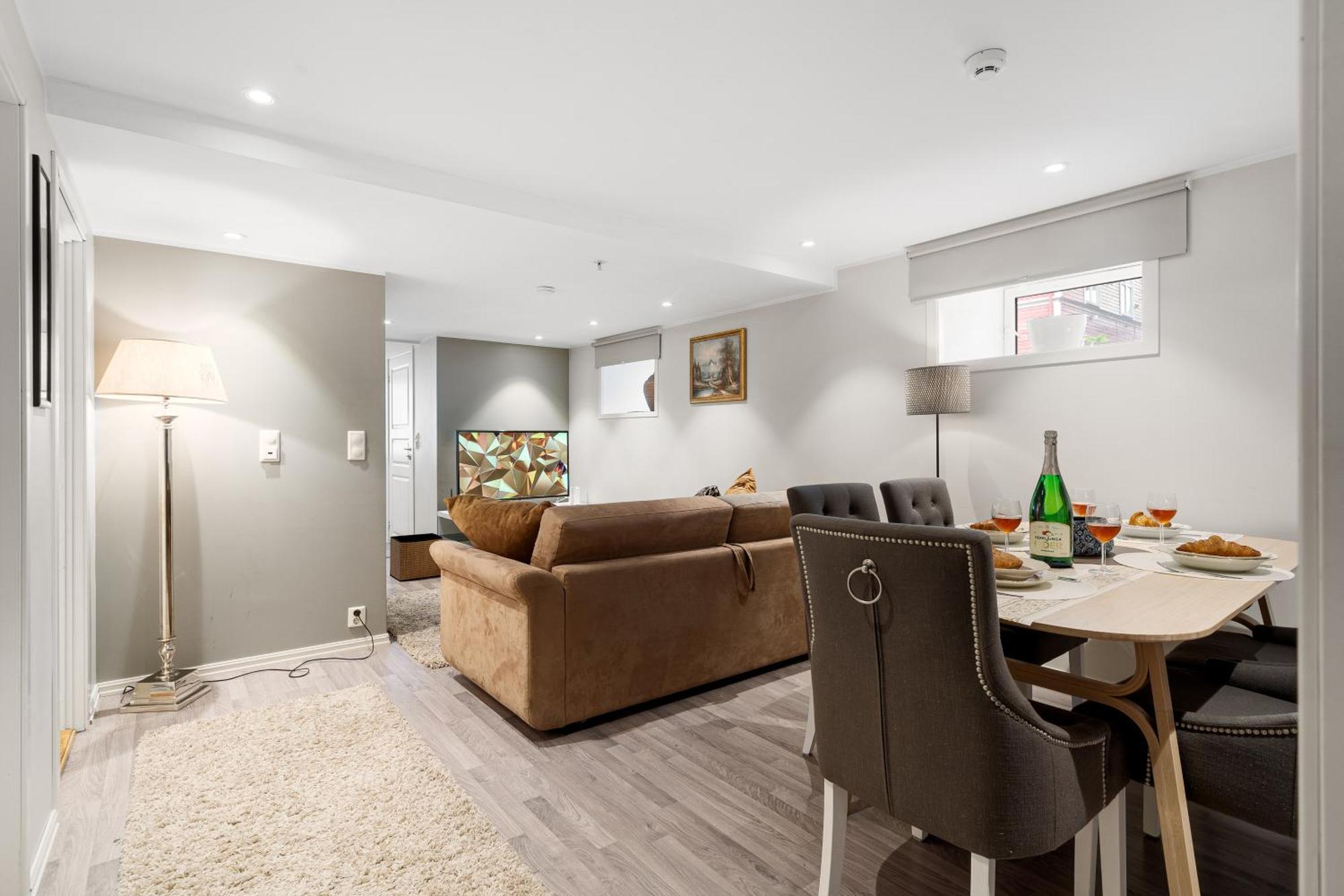 Solsiden Modern Stay: King Beds, Private Entry Trondheim Zewnętrze zdjęcie